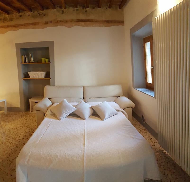 Montevenere 83 Villa Chiusi Buitenkant foto