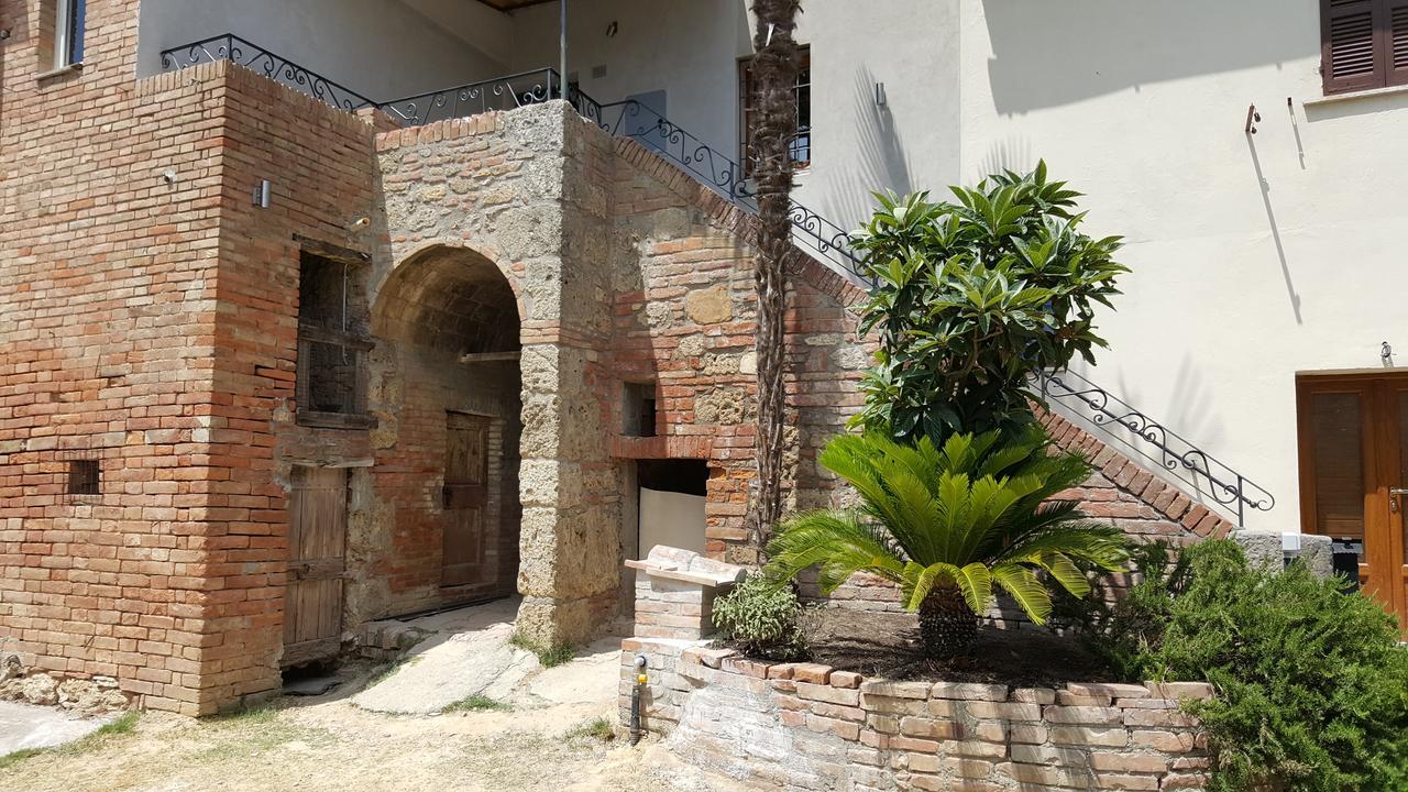 Montevenere 83 Villa Chiusi Buitenkant foto