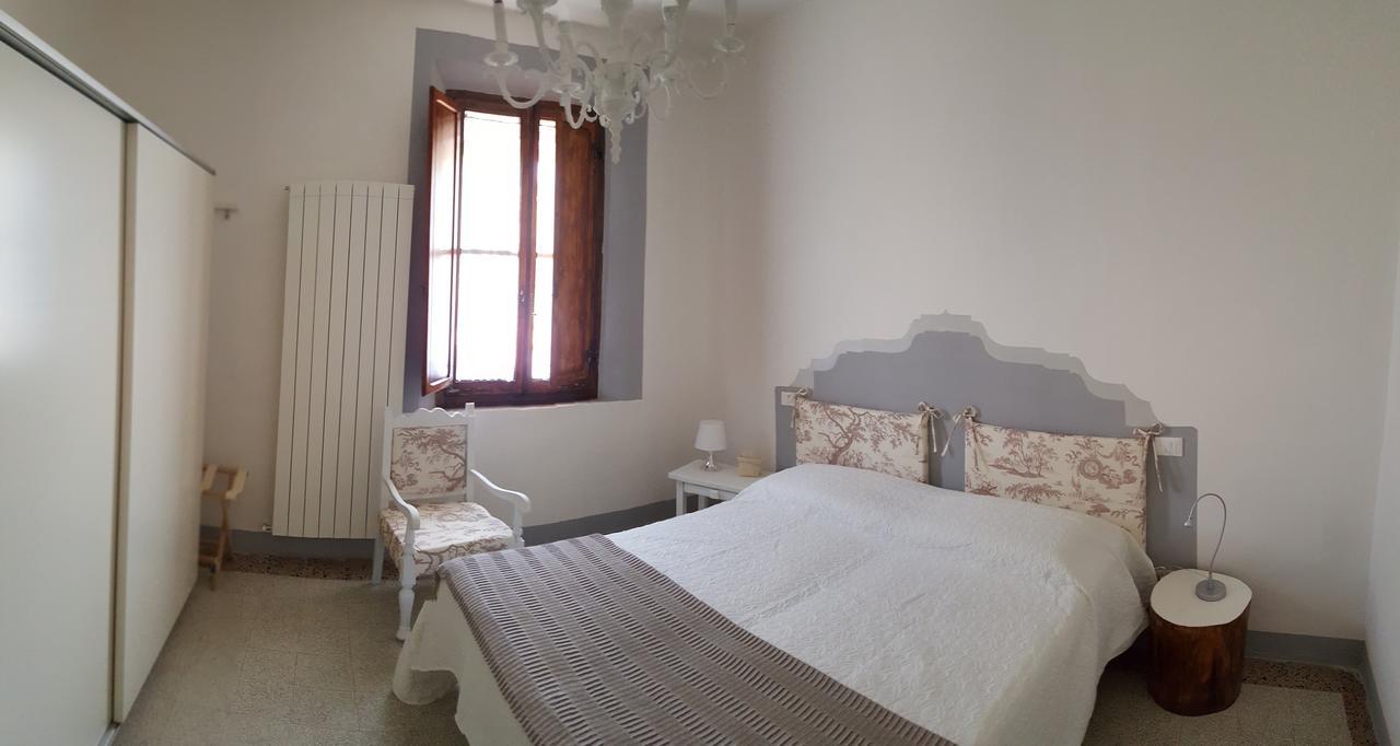 Montevenere 83 Villa Chiusi Buitenkant foto
