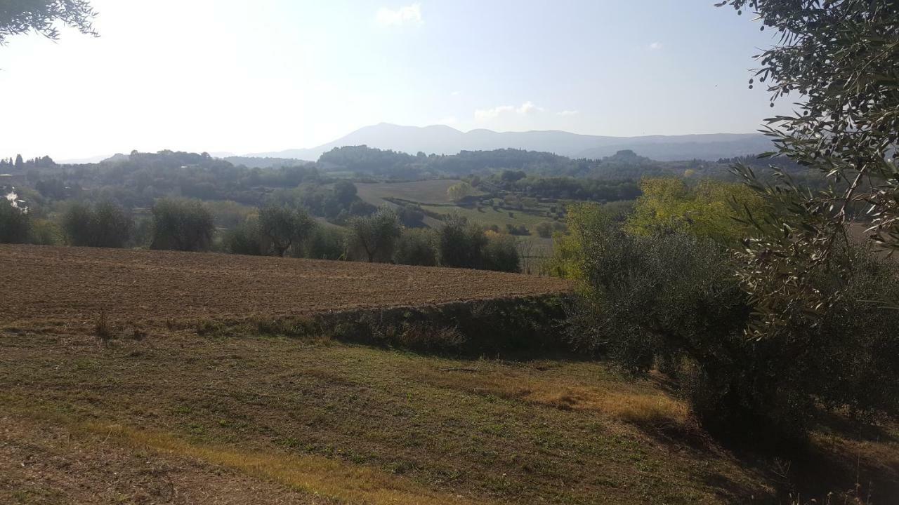 Montevenere 83 Villa Chiusi Buitenkant foto